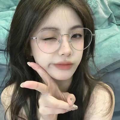 陛下，您的宠妃出道了